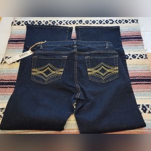New Focus lifestyle flattering Boot cut size 8 petite